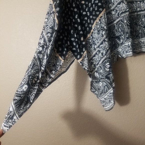 Motherhood Maternity Black floral Skirt Size Small - Picture 3 of 5